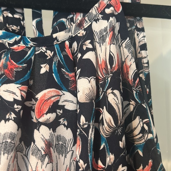 Floral Sleeveless Top, size small - Picture 4 of 5